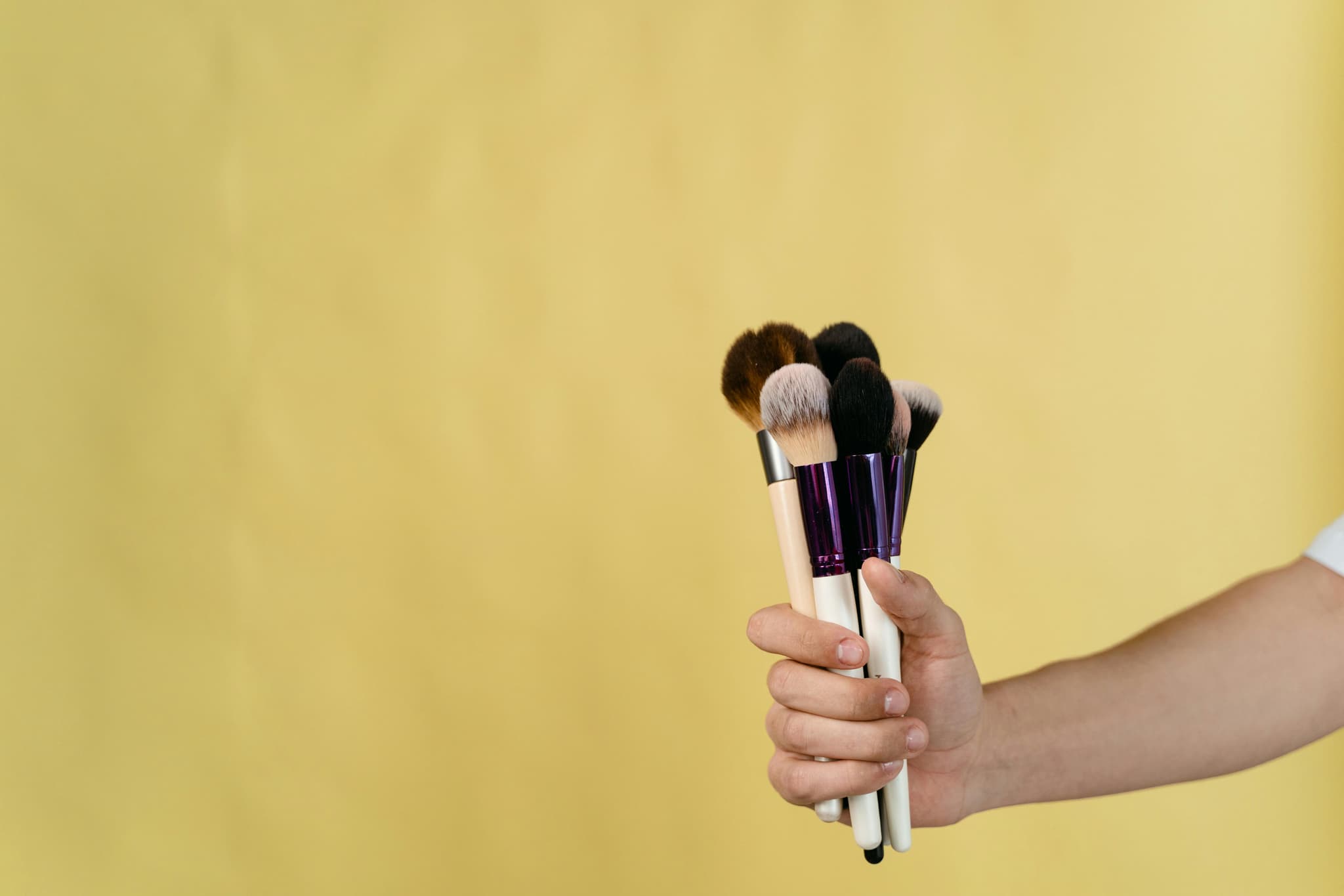 Dense makeup brush for full coverage foundation application