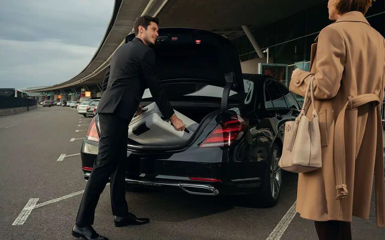Best JFK Car Service Offering Reliable Luxury Airport Transportation 24/7
